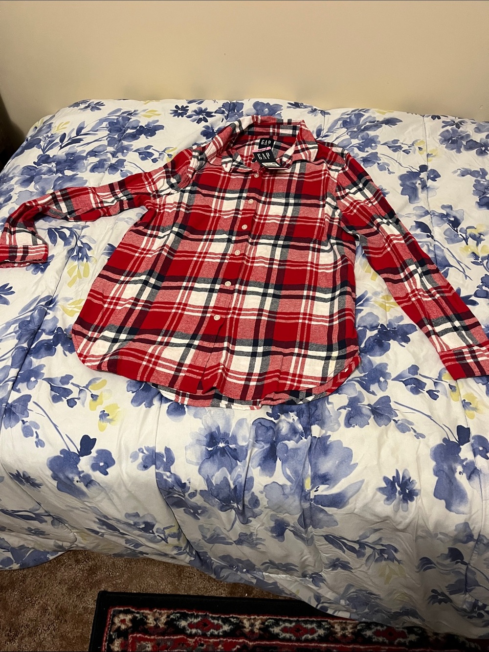 GAP Red Black White Plaid Button-Down Shirt